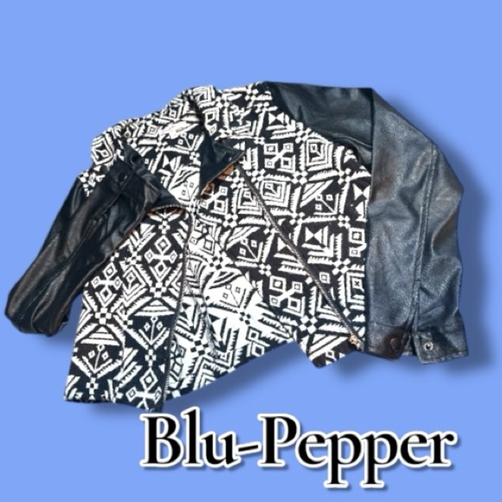 Blu-Pepper Aztec Design Faux Leather Sleeve Lightweight Jacket. Medium
